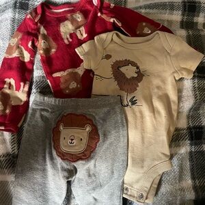newborn carters lion set